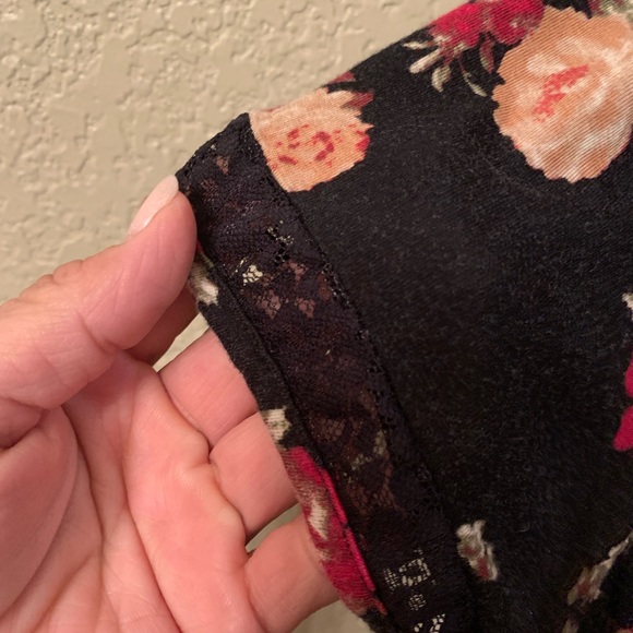 Blouse - Picture 3 of 4